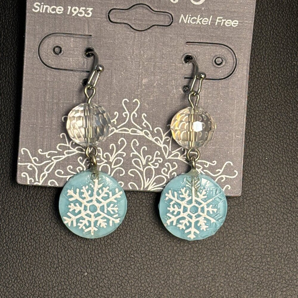 🌈 Sale! 🌈 Blue glass snowflake earrings w faceted firepolish AB crystal beads